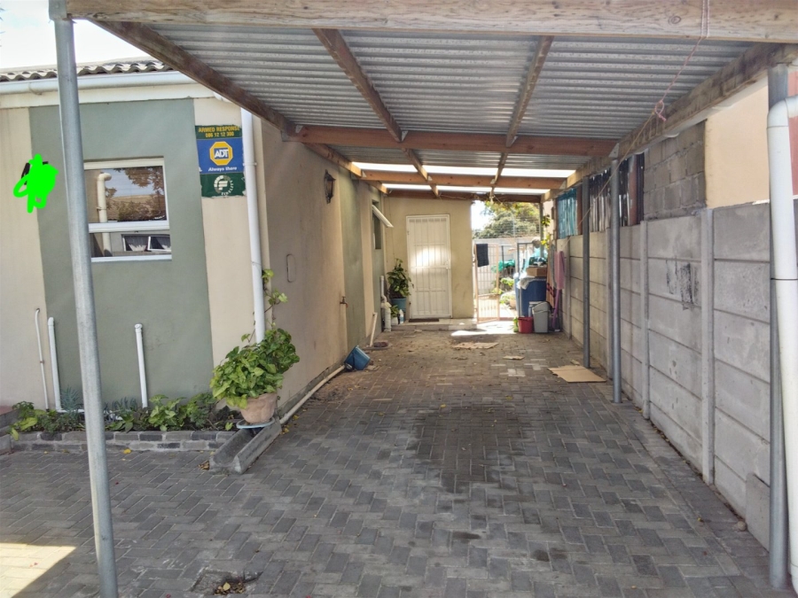 4 Bedroom Property for Sale in The Connifers Western Cape